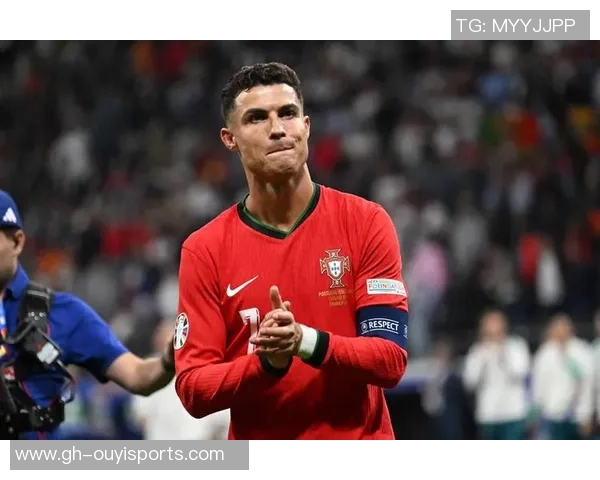 世界足球历史场均进球最高球星排名与成就解析 世界足球历史场均进球最高球星排名与成就解析