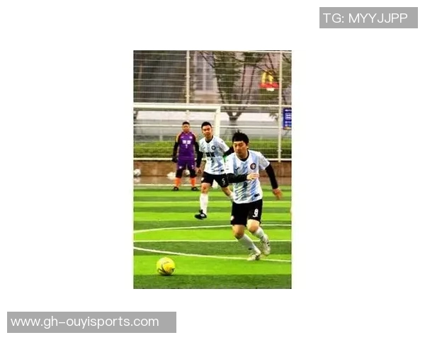 从街头到绿茵场 足球球星们回忆初心与启蒙岁月